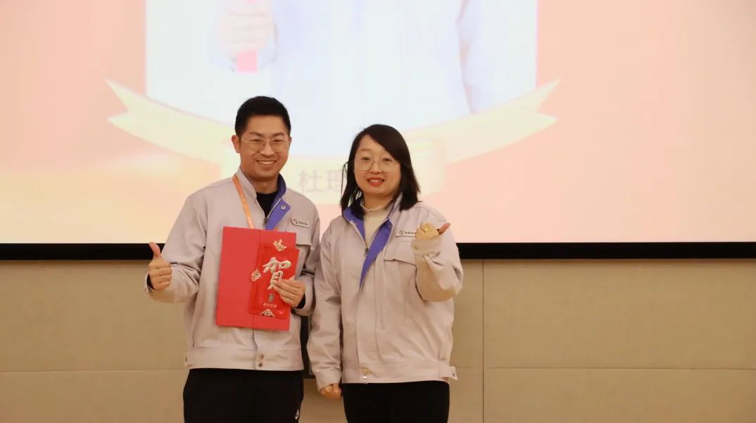 43028967-17b8-4f9a-9fe5-4cb4090fe13e