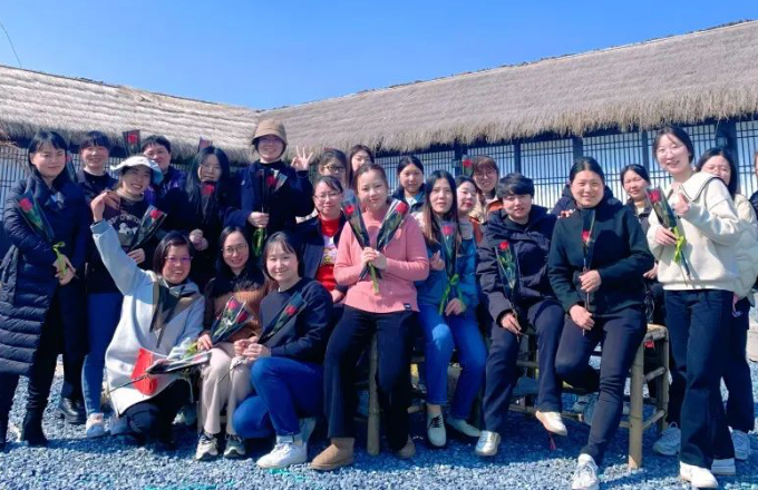 巾帼筑梦  不负青春 | 优游国际光电庆三八妇女节活动