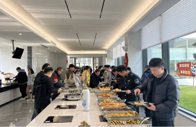 温暖迎春  共庆新年｜优游国际光电后勤保险在行动